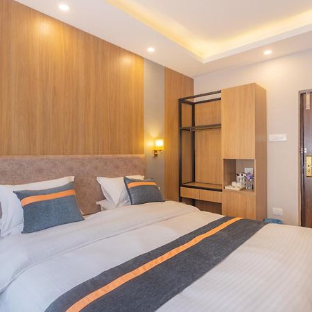 Aawas Boutique Hotel Катманду Екстериор снимка