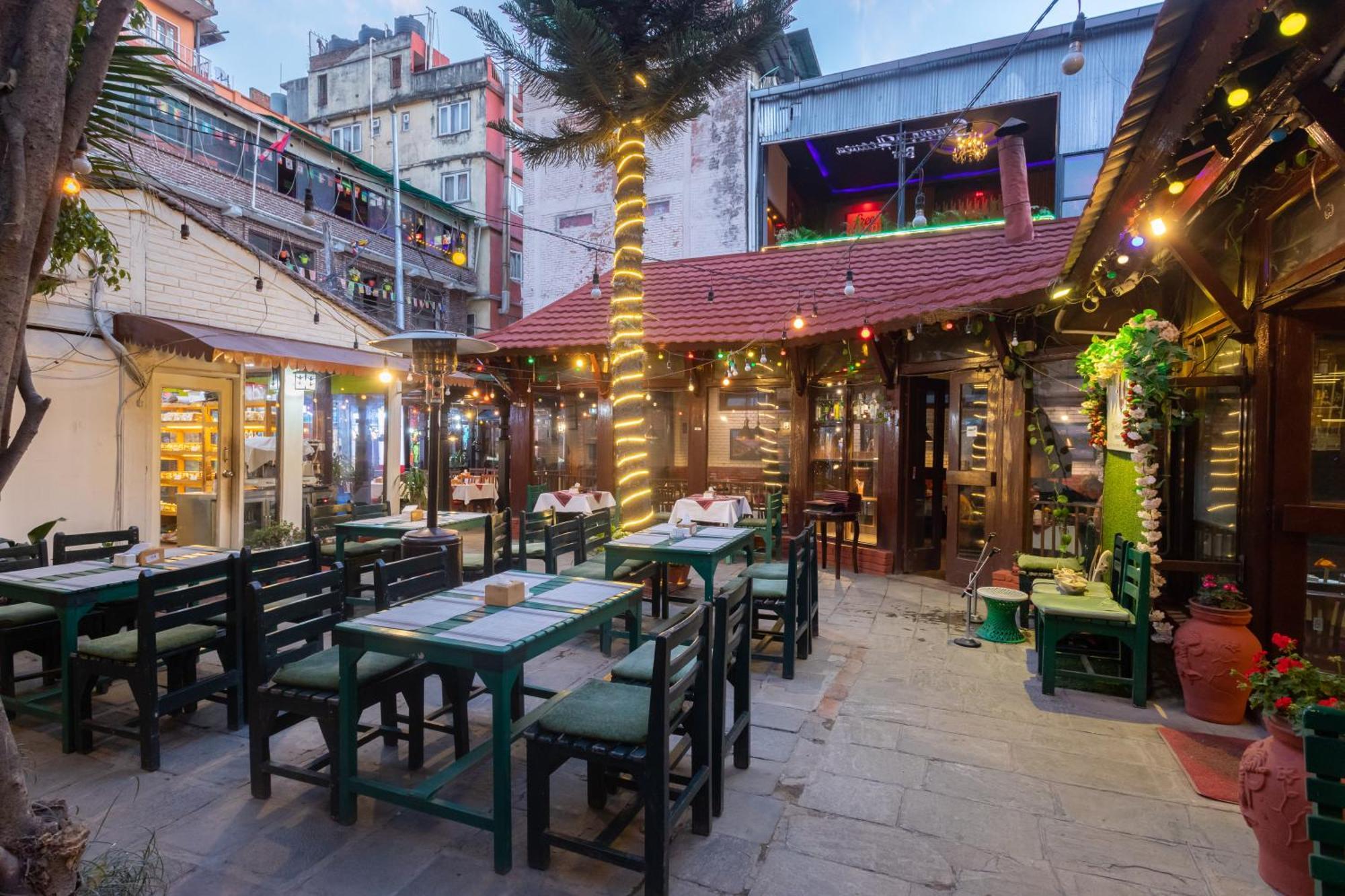 Aawas Boutique Hotel Катманду Екстериор снимка