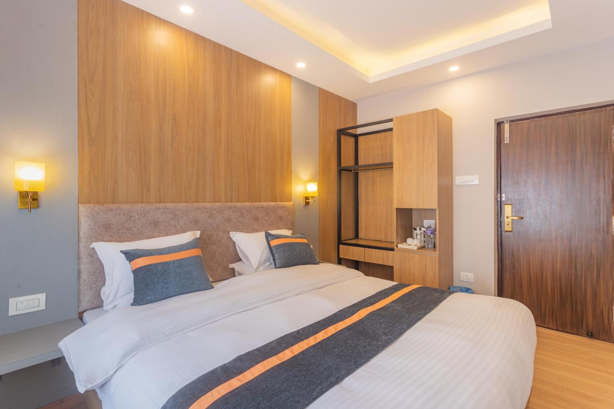 Aawas Boutique Hotel Катманду Екстериор снимка